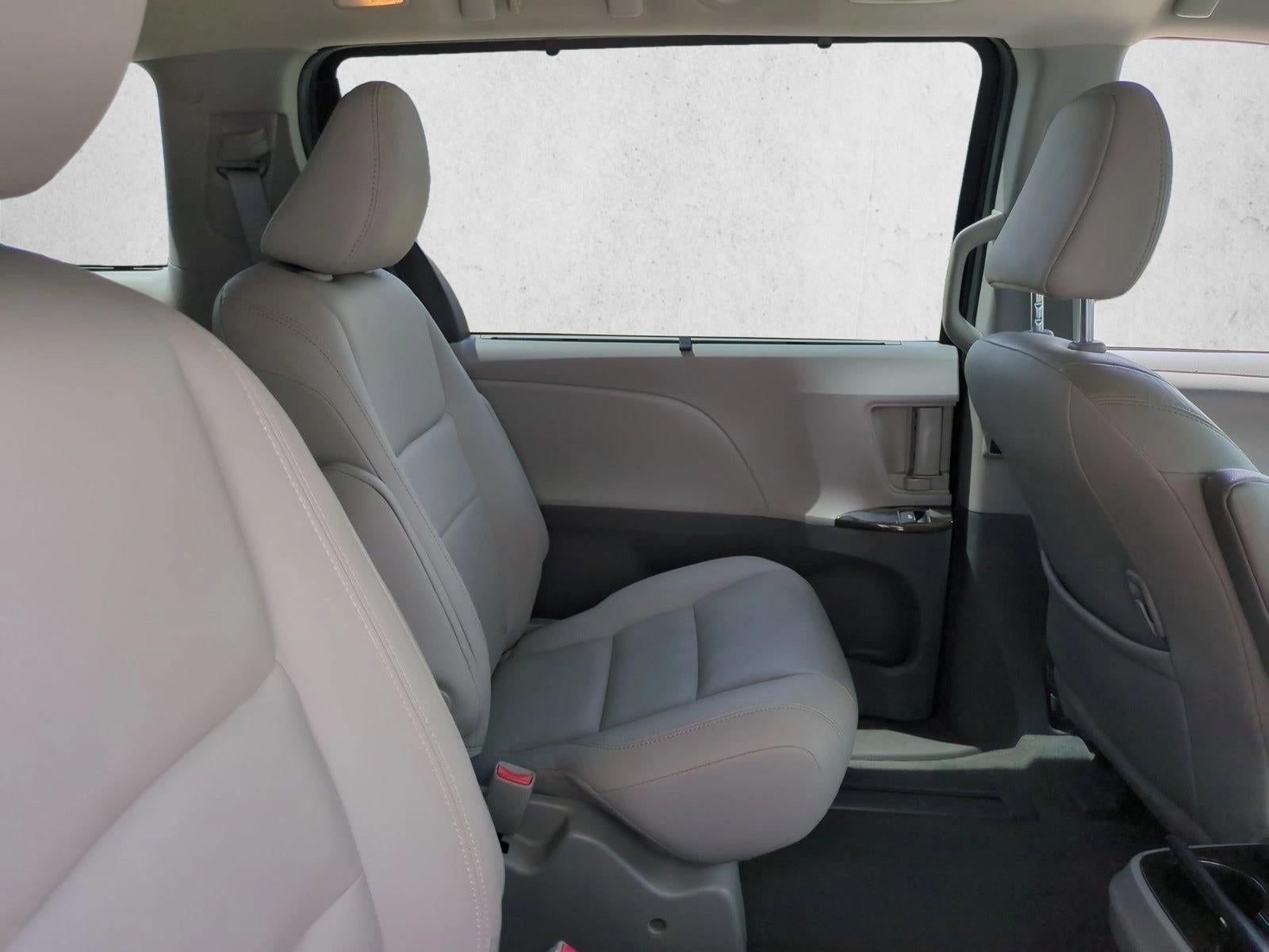 2020 Toyota Sienna XLE Auto Access Seat FWD 7-Passenger (GS)
