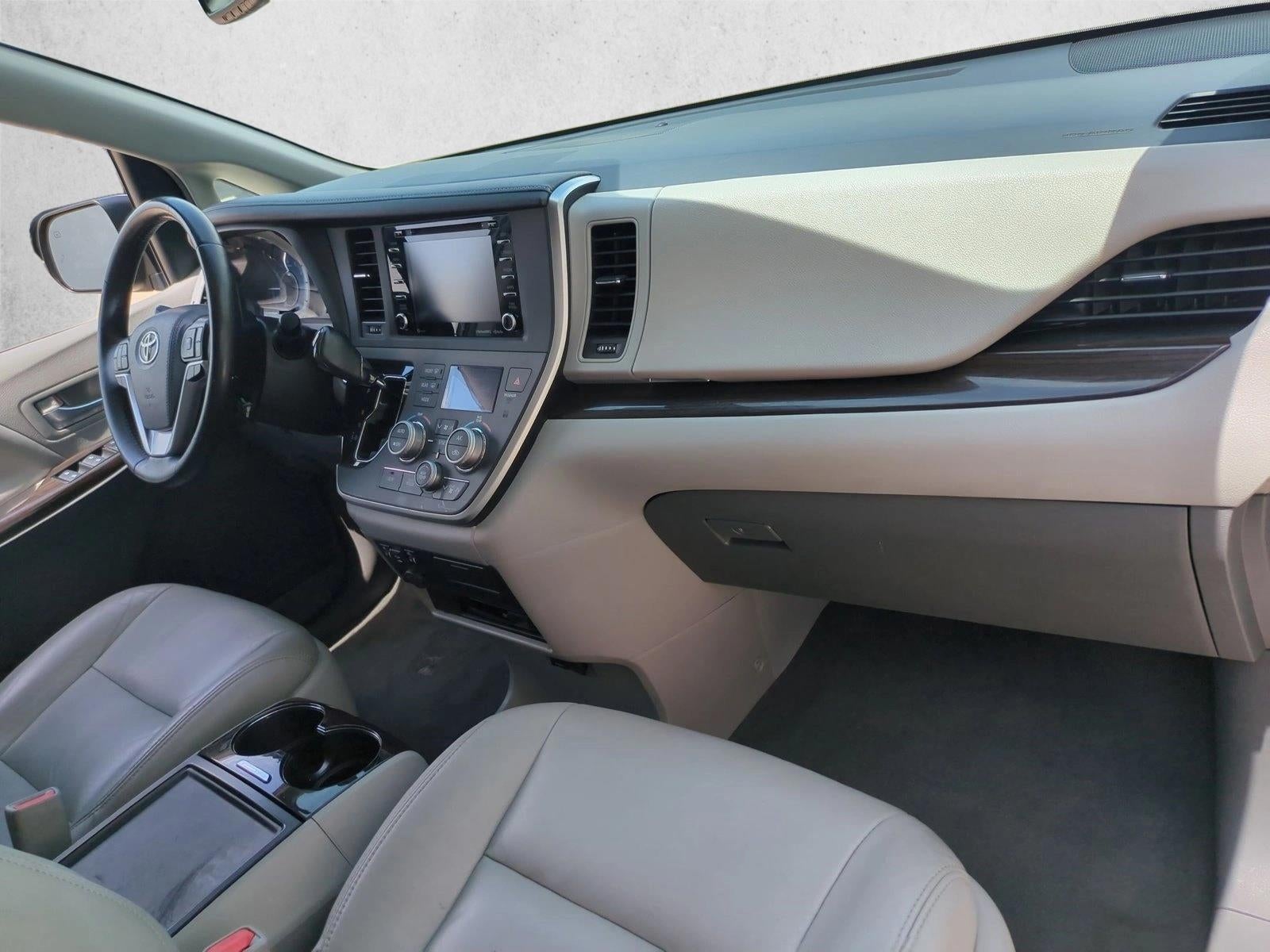 2020 Toyota Sienna XLE Auto Access Seat FWD 7-Passenger (GS)