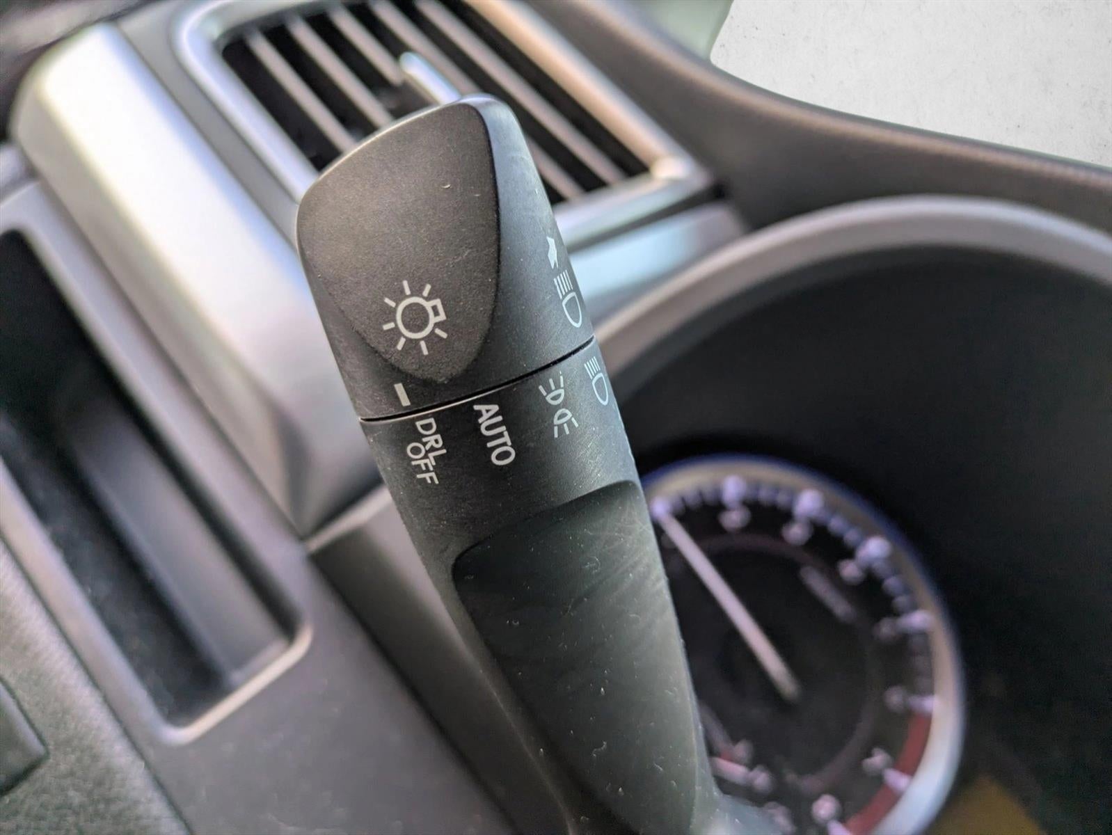 2016 Toyota Highlander FWD 4dr I4 LE (Natl)