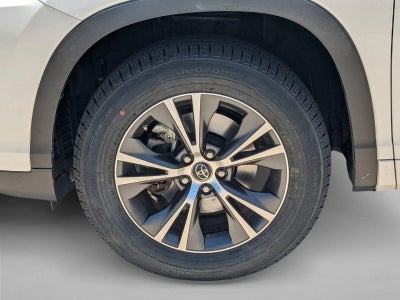 2018 Toyota Highlander LE I4 FWD (Natl)