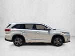 2018 Toyota Highlander LE I4 FWD (Natl)
