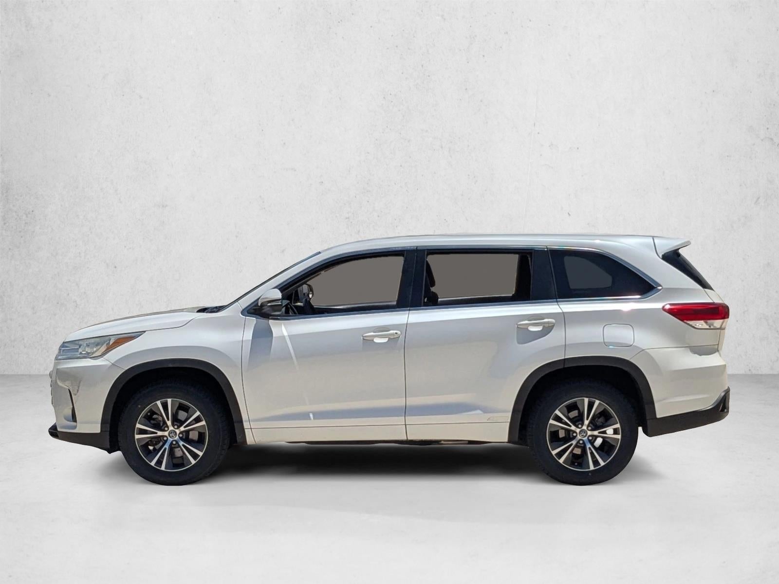 2018 Toyota Highlander LE I4 FWD (Natl)