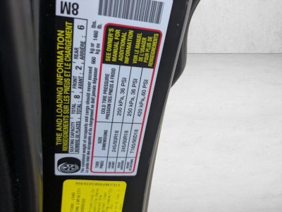 2019 Toyota Highlander LE I4 FWD (Natl)