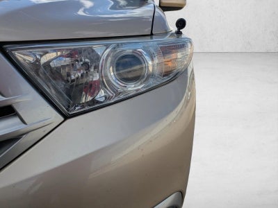 2013 Toyota Highlander FWD 4dr V6 SE (Natl)