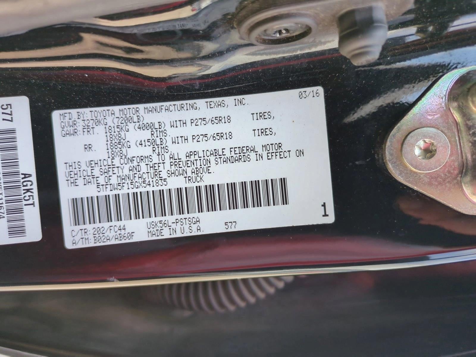 2016 Toyota Tundra 4WD Truck 4WD CrewMax Short Bed 5.7L FFV SR5 (Natl)