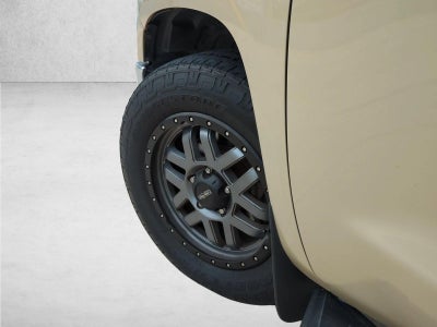 2017 Toyota Tundra 2WD 2WD SR5 CrewMax 5.5' Bed 5.7L FFV (SE)