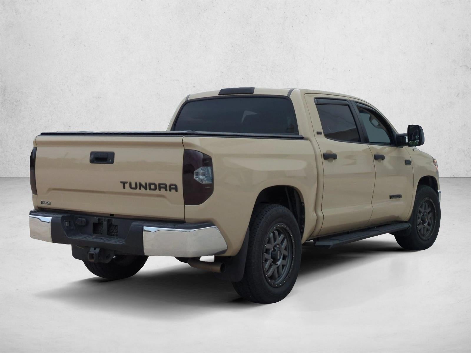 2017 Toyota Tundra 2WD 2WD SR5 CrewMax 5.5' Bed 5.7L FFV (SE)