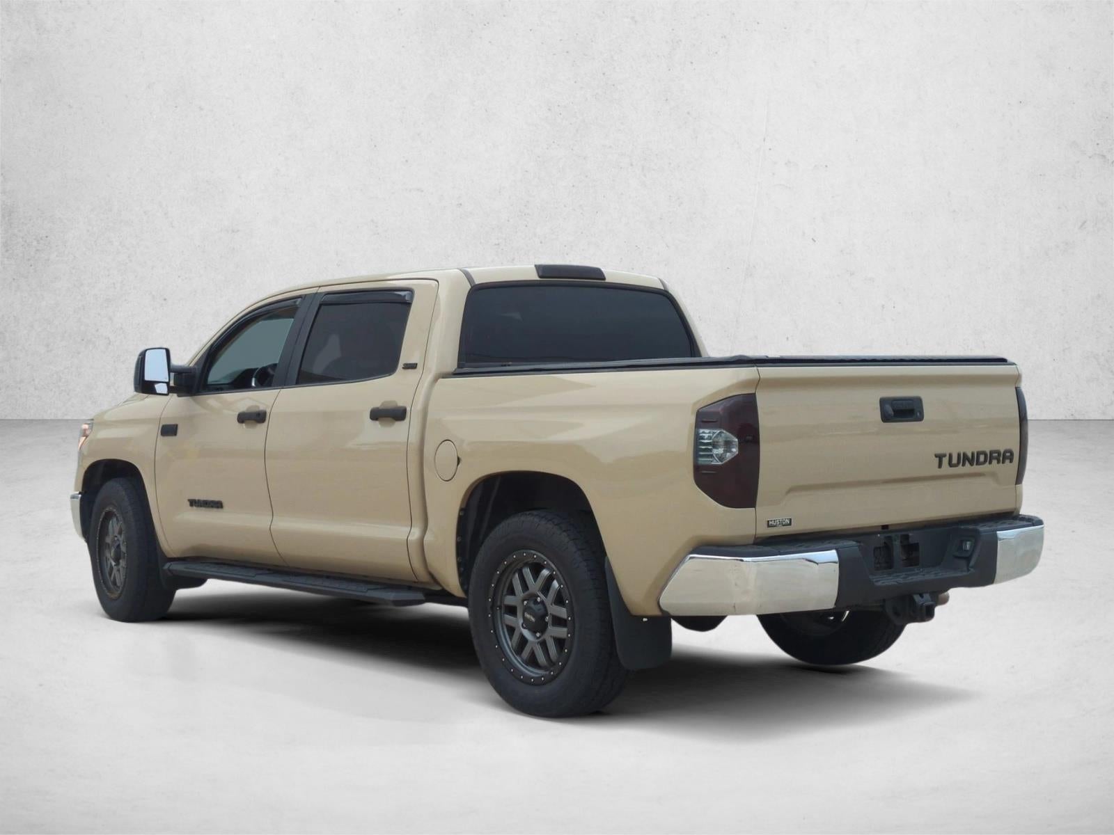 2017 Toyota Tundra 2WD 2WD SR5 CrewMax 5.5' Bed 5.7L FFV (SE)