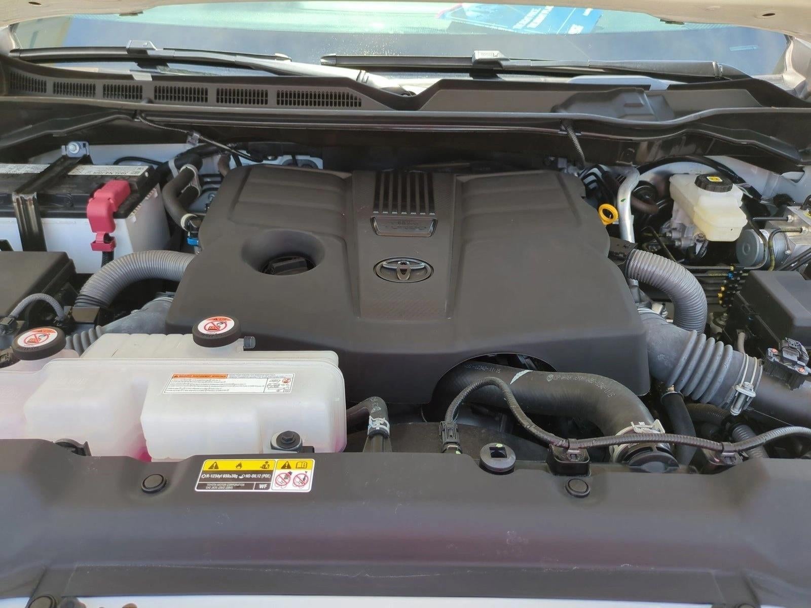 2025 Toyota Tundra 4WD 4WD SR CrewMax 5.5' Bed (Natl)