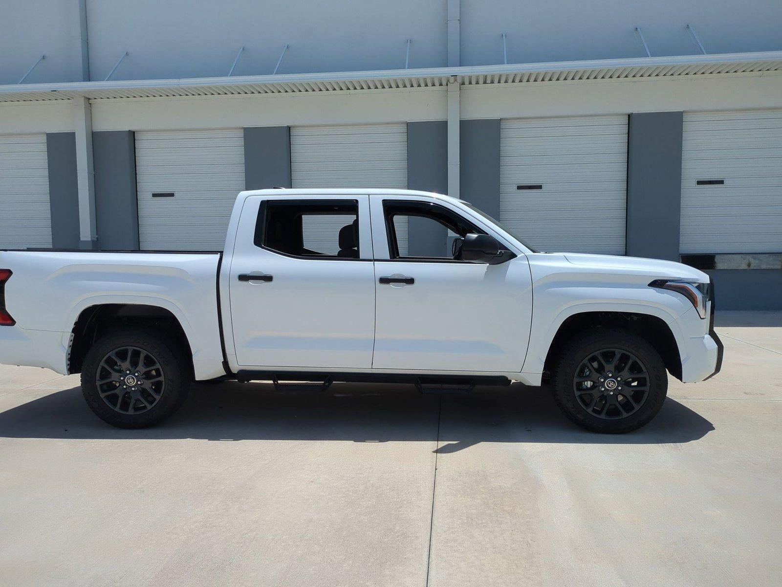 2025 Toyota Tundra 4WD 4WD SR CrewMax 5.5' Bed (Natl)
