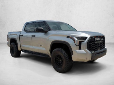 2022 Toyota Tundra 2WD 2WD SR5 CrewMax 5.5' Bed (SE)