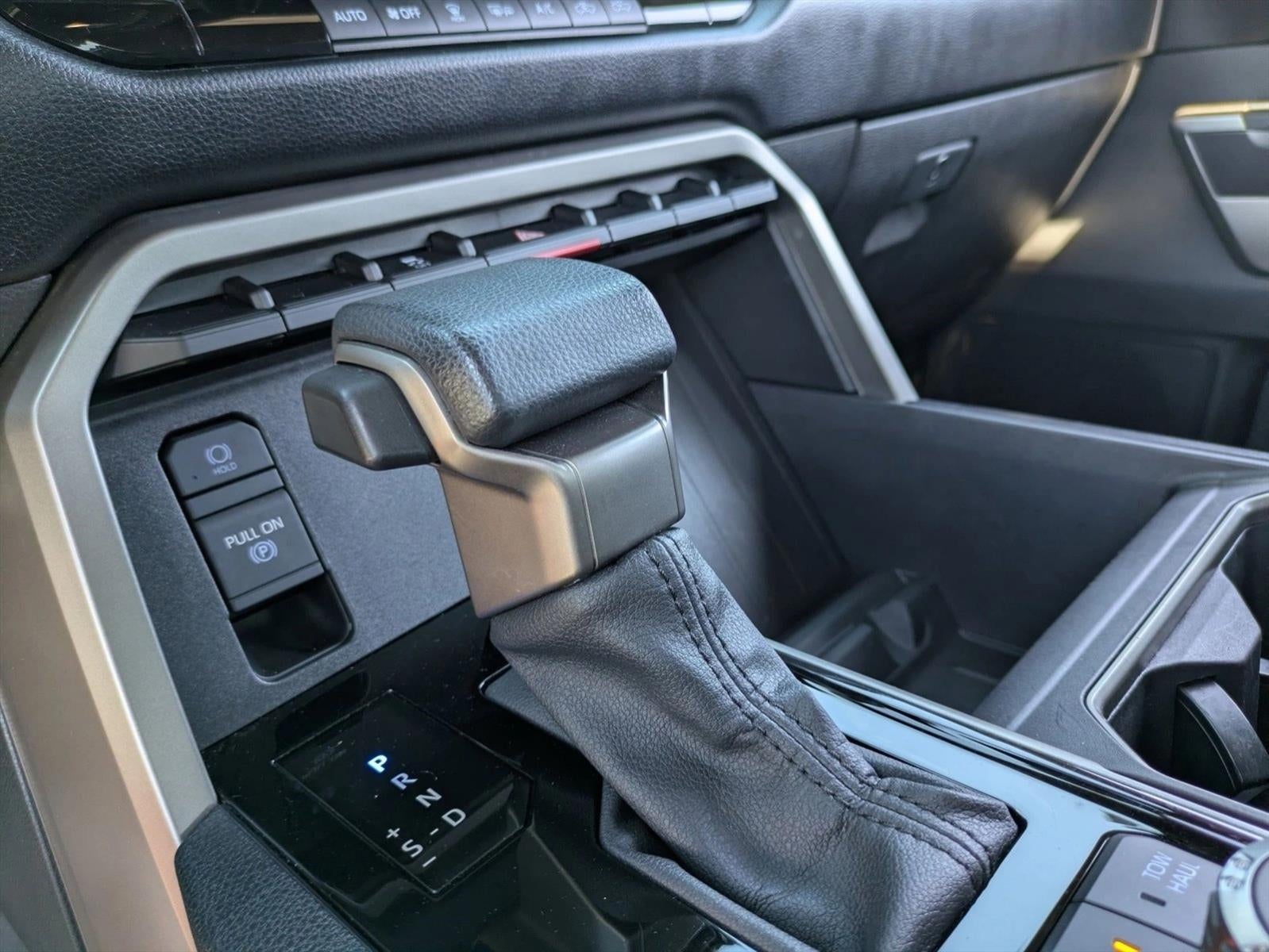 2025 Toyota Tundra 2WD 2WD SR5 CrewMax 5.5' Bed (SE)