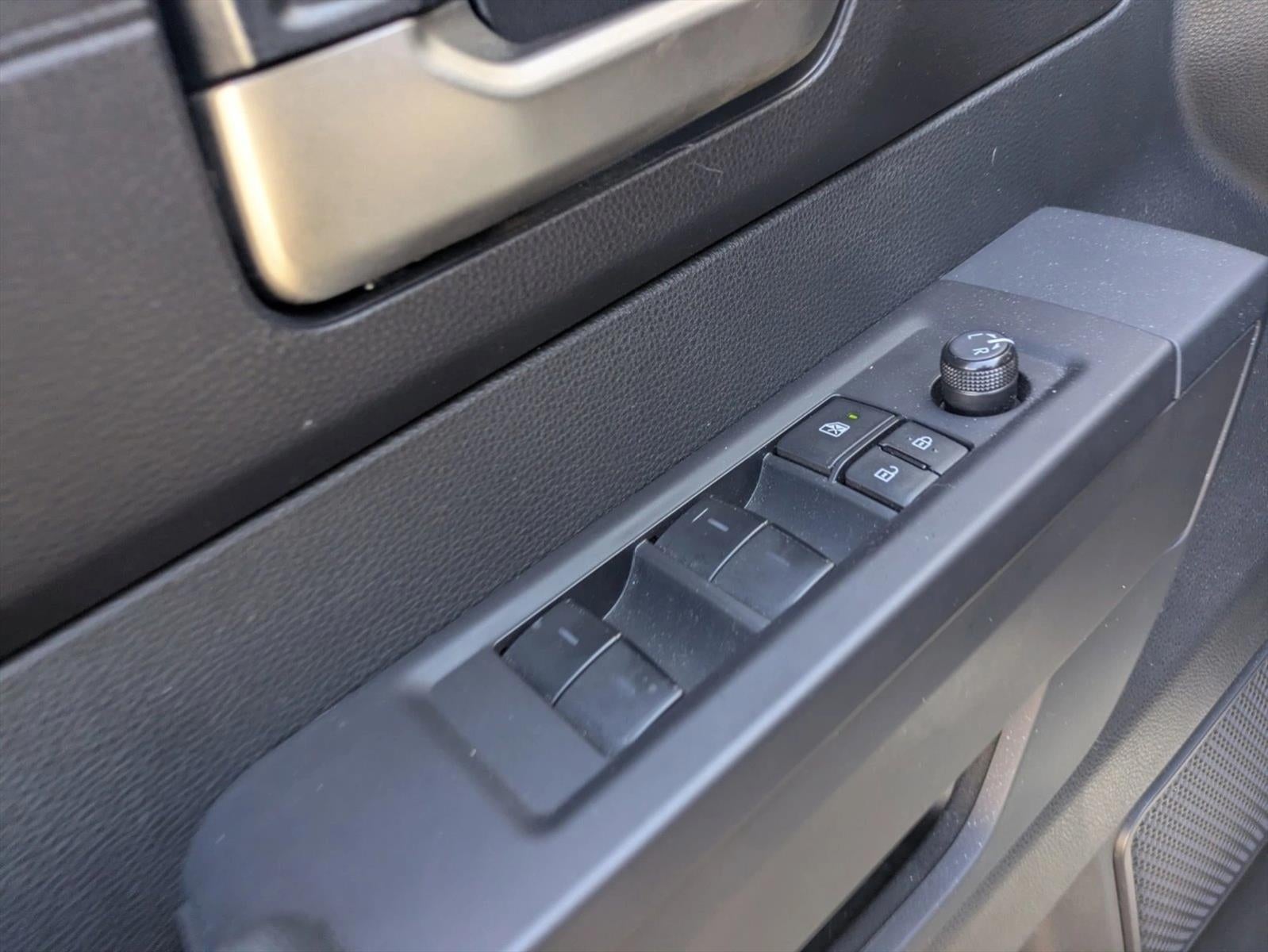 2023 Toyota Tundra 4WD 4WD SR5 CrewMax 5.5' Bed (Natl)