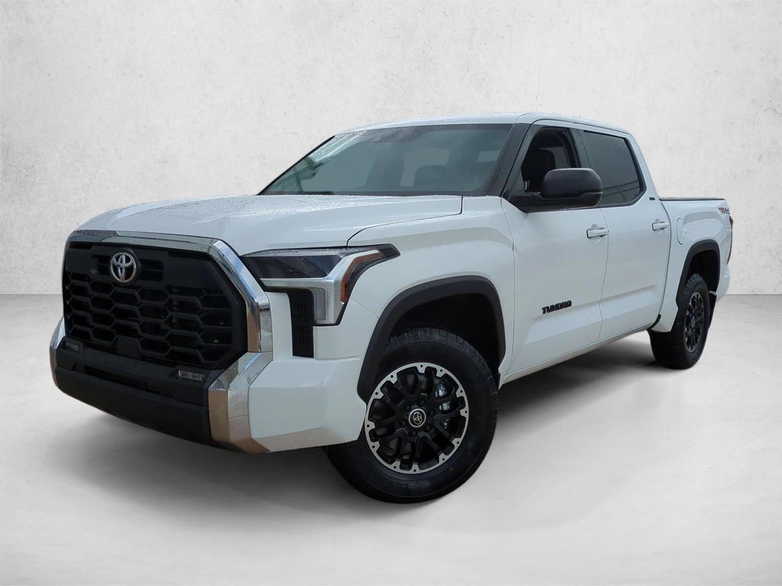 2023 Toyota Tundra 4WD 4WD SR5 CrewMax 5.5' Bed (Natl)