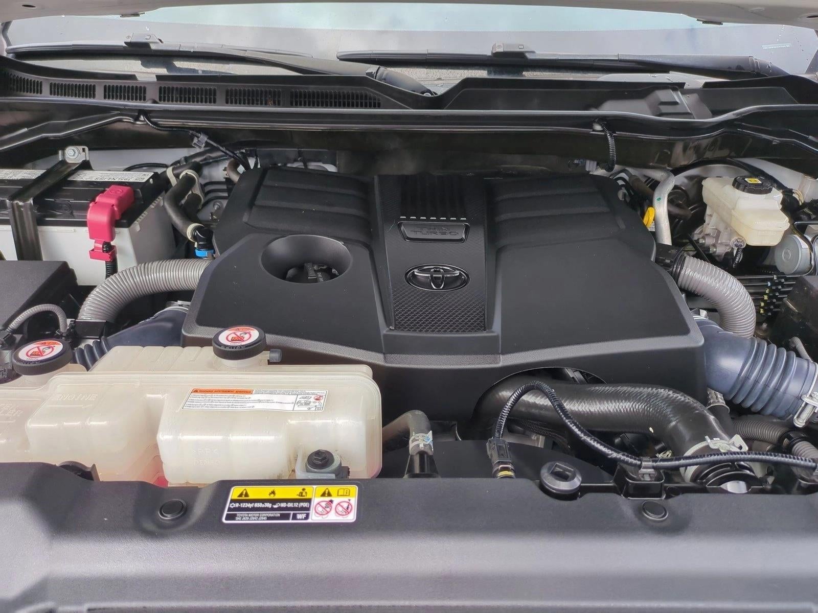 2023 Toyota Tundra 4WD 4WD SR5 CrewMax 5.5' Bed (SE)