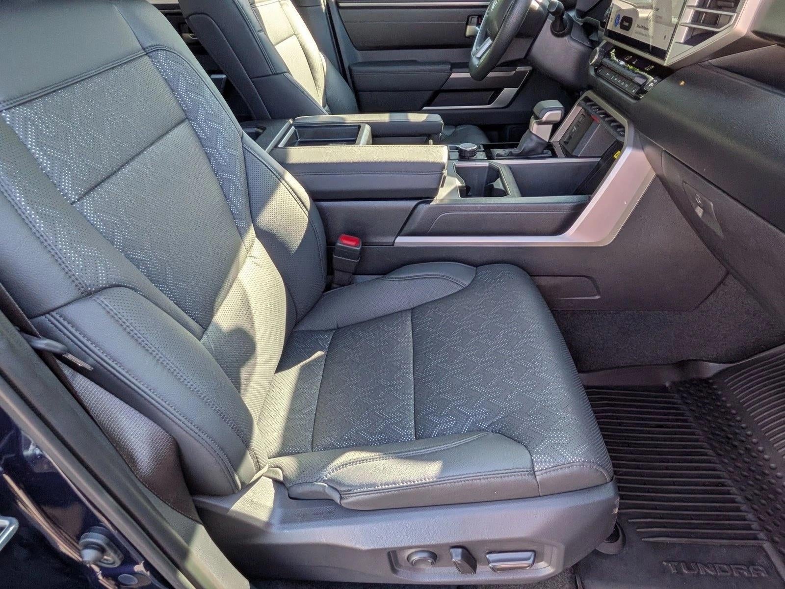 2025 Toyota Tundra 4WD 4WD SR5 CrewMax 5.5' Bed (SE)