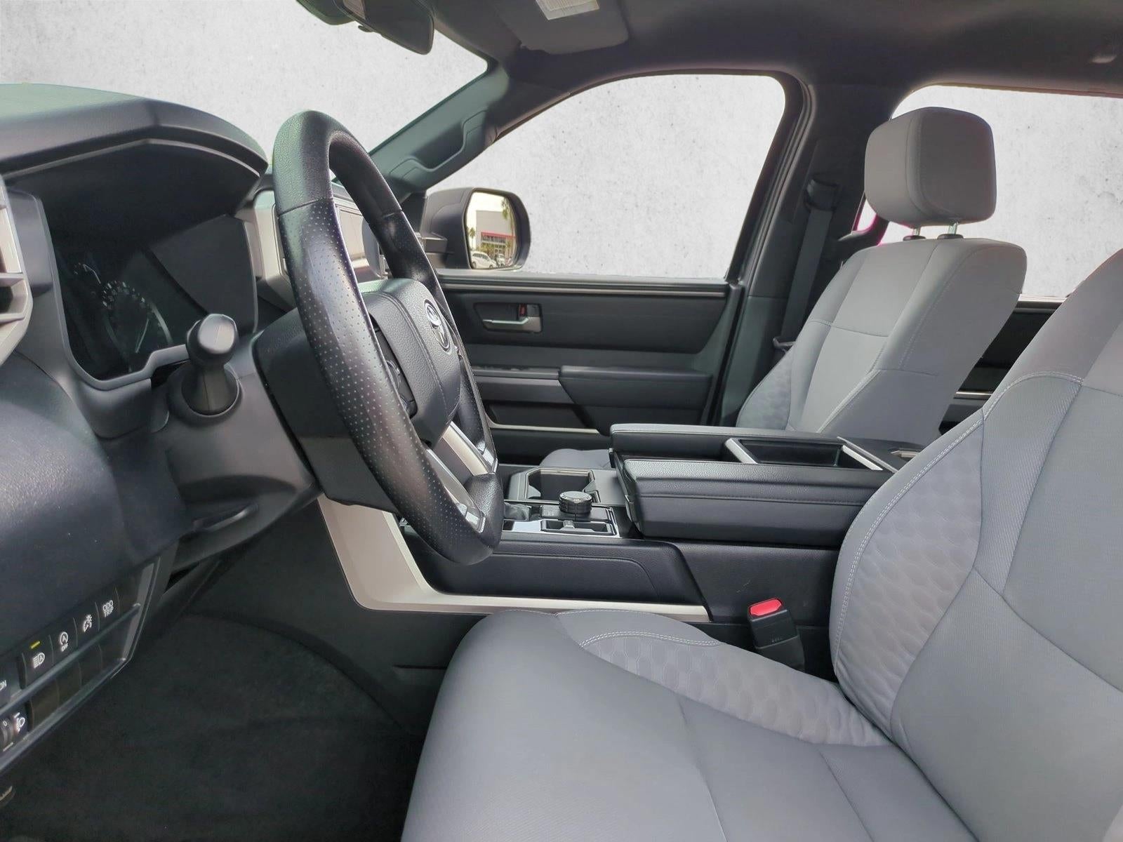 2025 Toyota Tundra 4WD 4WD SR5 CrewMax 5.5' Bed (SE)