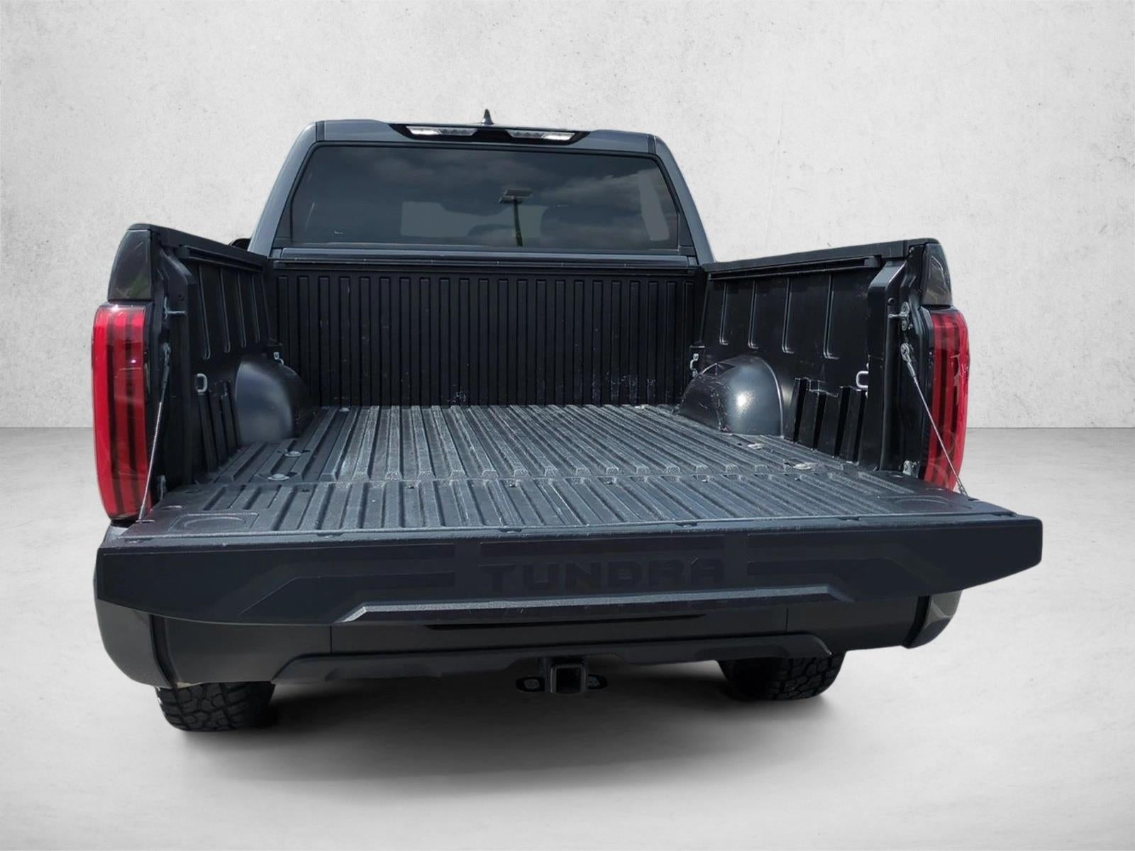 2025 Toyota Tundra 4WD 4WD SR5 CrewMax 5.5' Bed (SE)