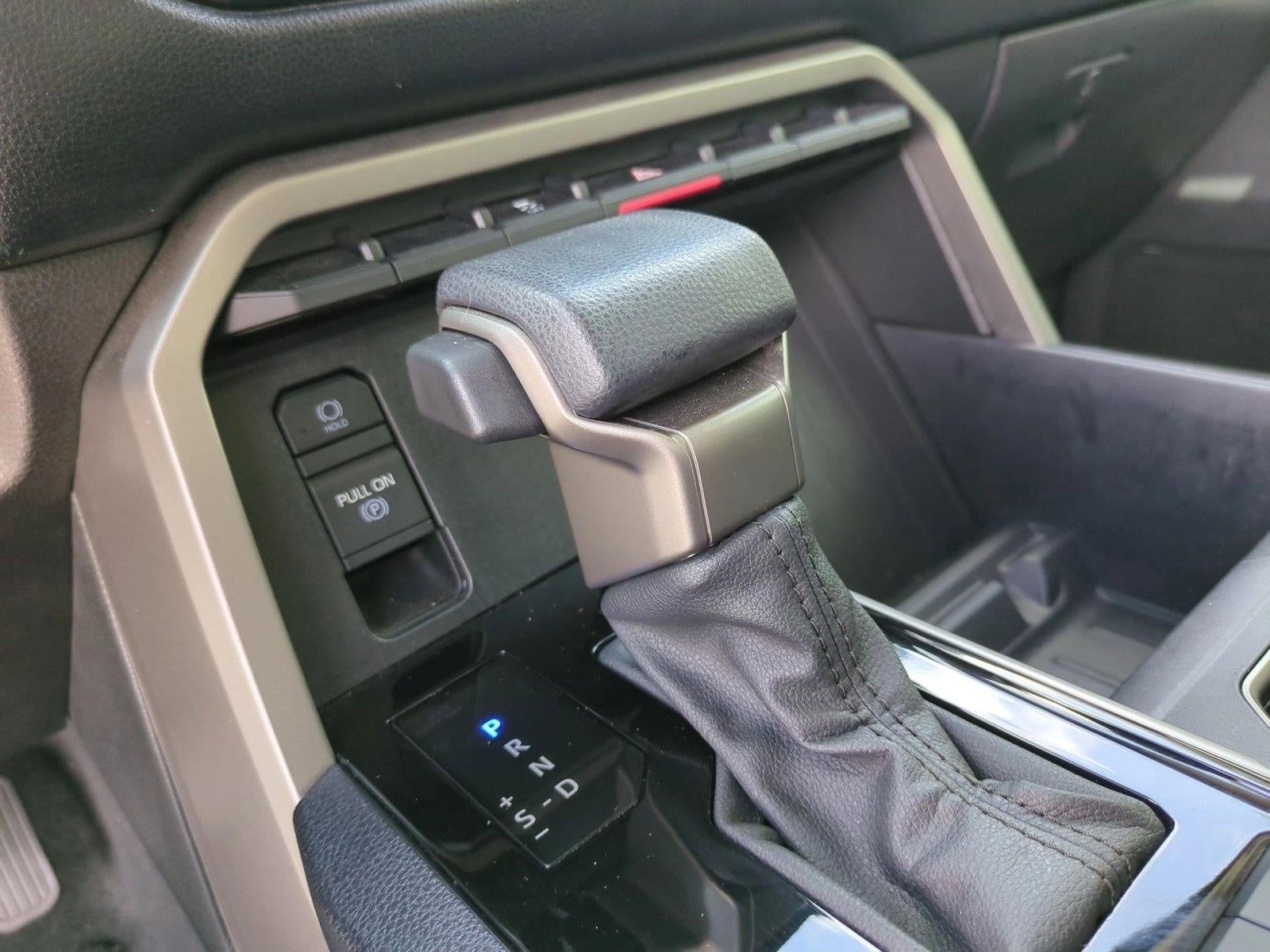 2024 Toyota Tundra 4WD 4WD SR5 CrewMax 5.5' Bed (SE)