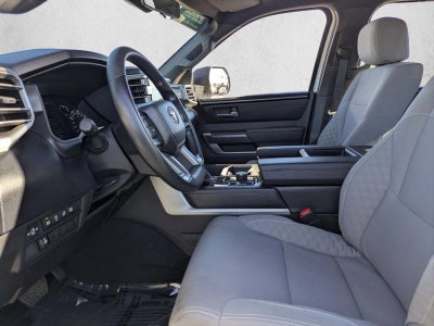 2025 Toyota Tundra 4WD 4WD SR5 CrewMax 5.5' Bed (SE)