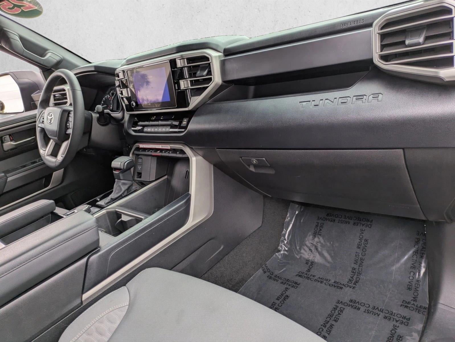 2025 Toyota Tundra 4WD 4WD SR5 CrewMax 5.5' Bed (SE)