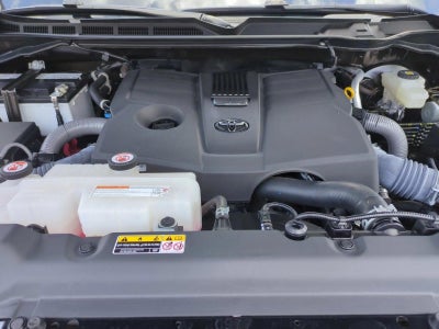 2024 Toyota Tundra 4WD 4WD SR5 CrewMax 5.5' Bed (SE)