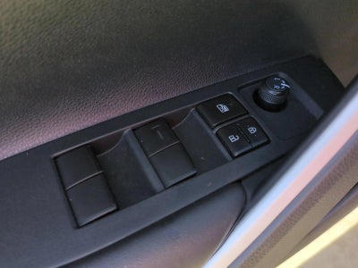 2025 Toyota Corolla Cross XLE 2WD (Natl)