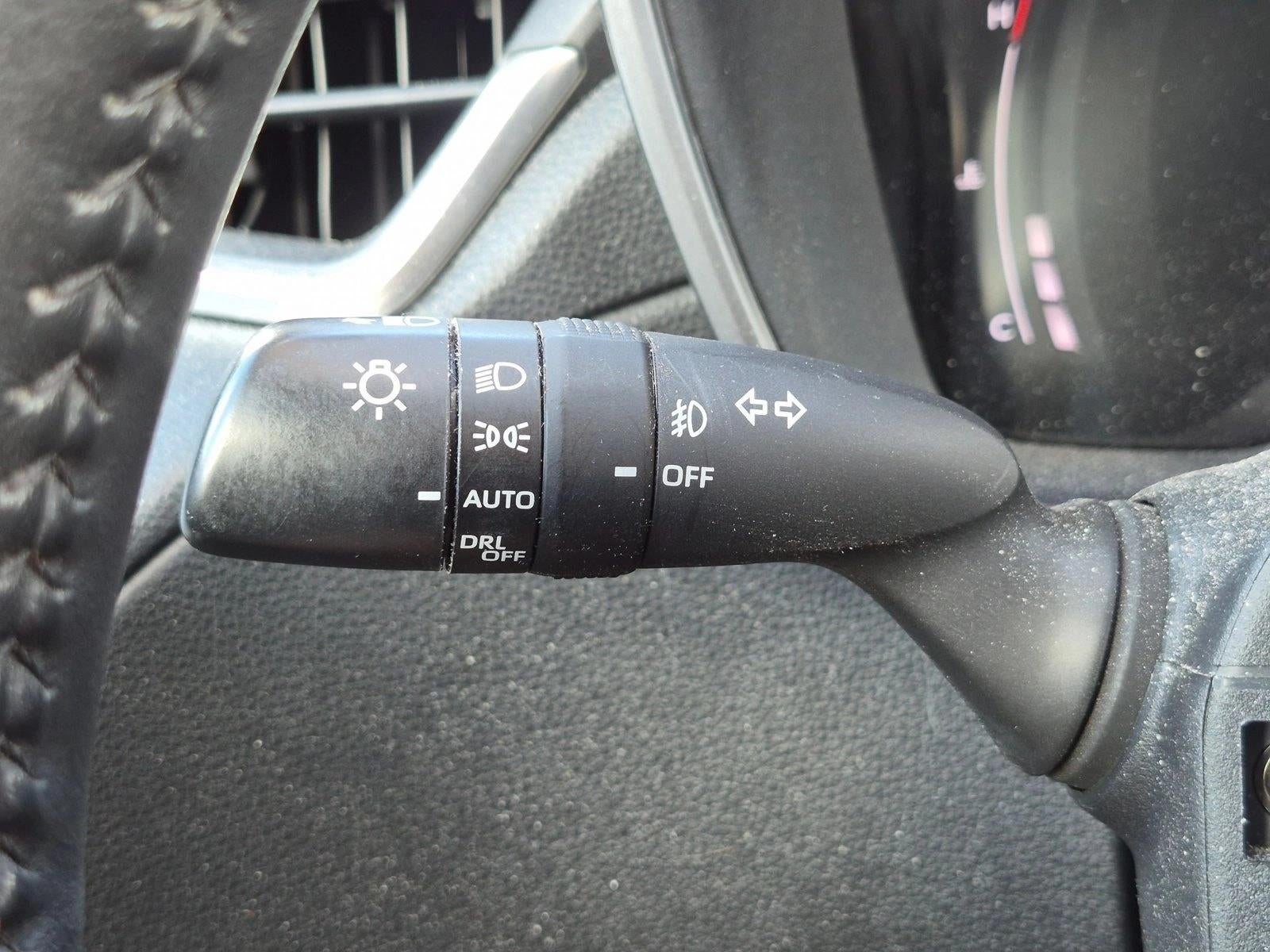 2023 Toyota Corolla Cross XLE 2WD (Natl)