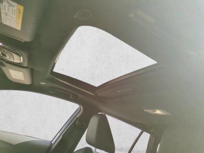 2023 Toyota Corolla Cross Hybrid XSE 4WD (Natl)