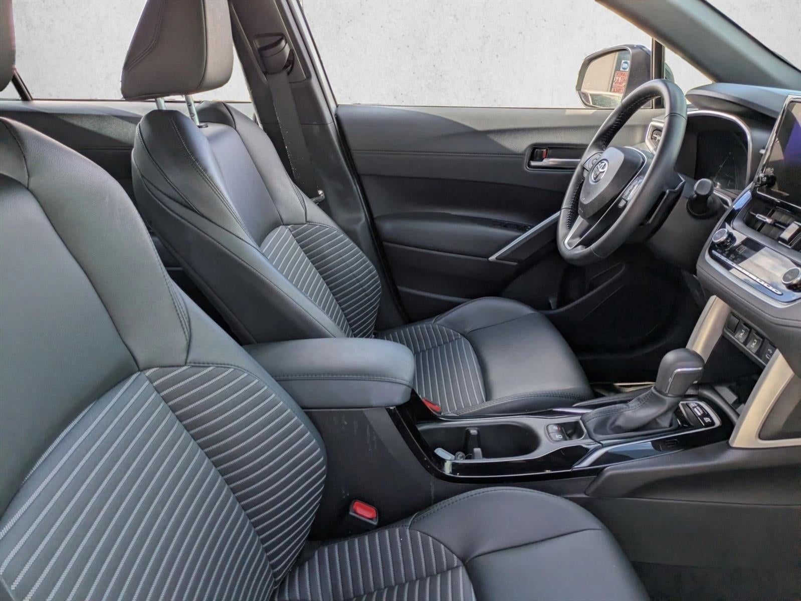 2025 Toyota Corolla Cross Hybrid XSE 4WD (Natl)