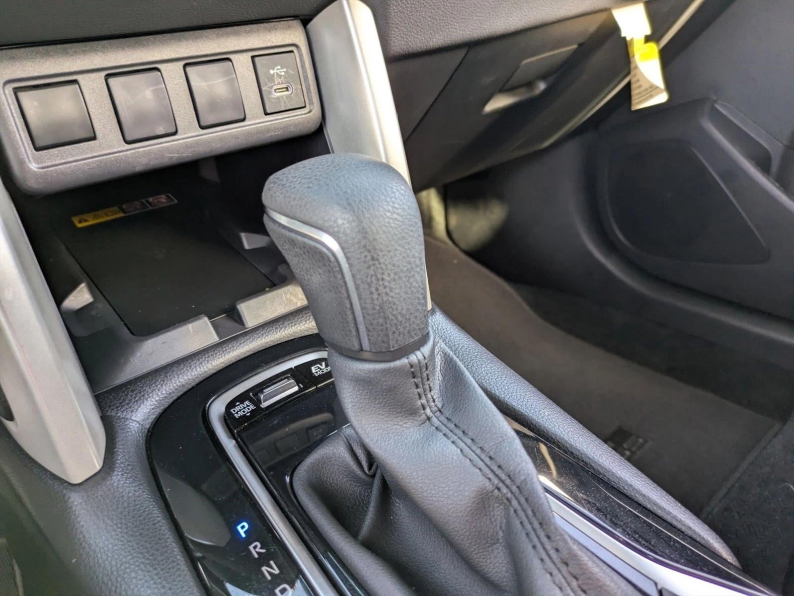 2024 Toyota Corolla Cross Hybrid SE 4WD (Natl)