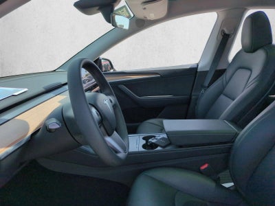 2025 Tesla Model Y Long Range RWD *Ltd Avail*