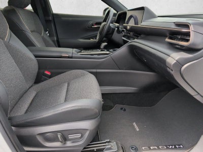 2024 Toyota Crown XLE AWD (Natl)