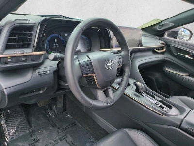 2023 Toyota Crown Limited AWD (Natl)