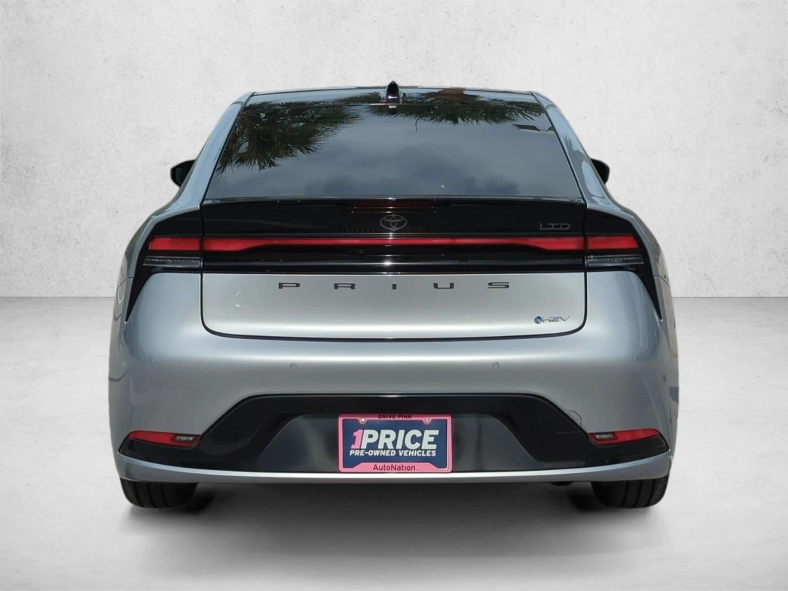 2024 Toyota Prius Limited (Natl)