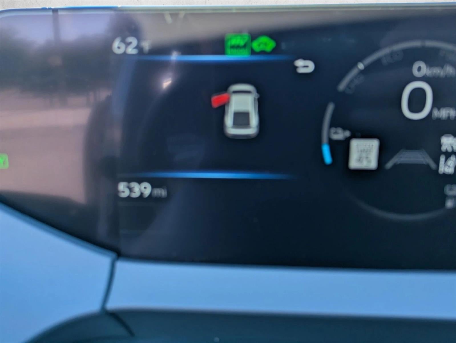 2025 Toyota Prius Plug-In Hybrid XSE (Natl)