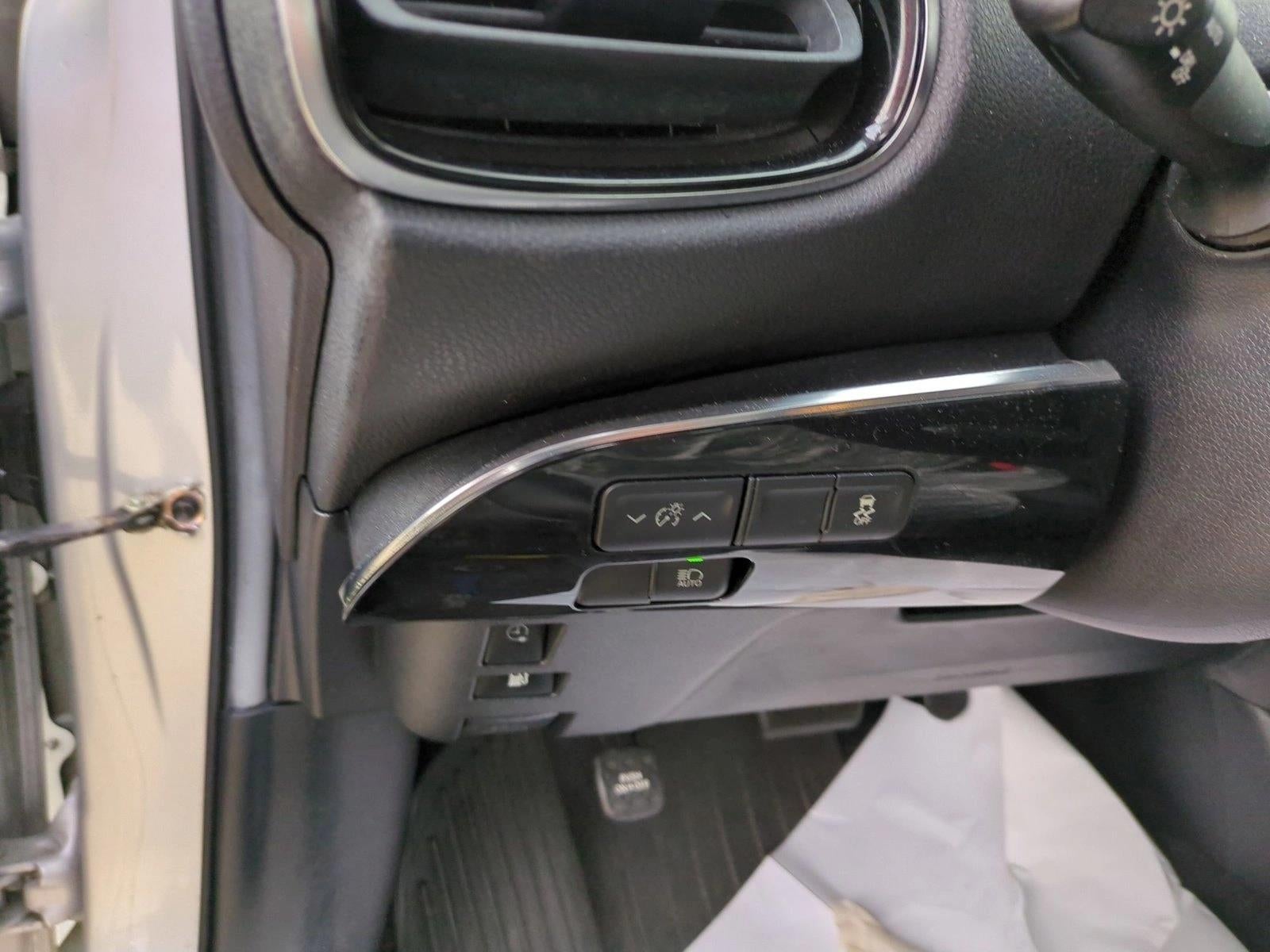 2017 Toyota Prius Prime Premium (Natl)