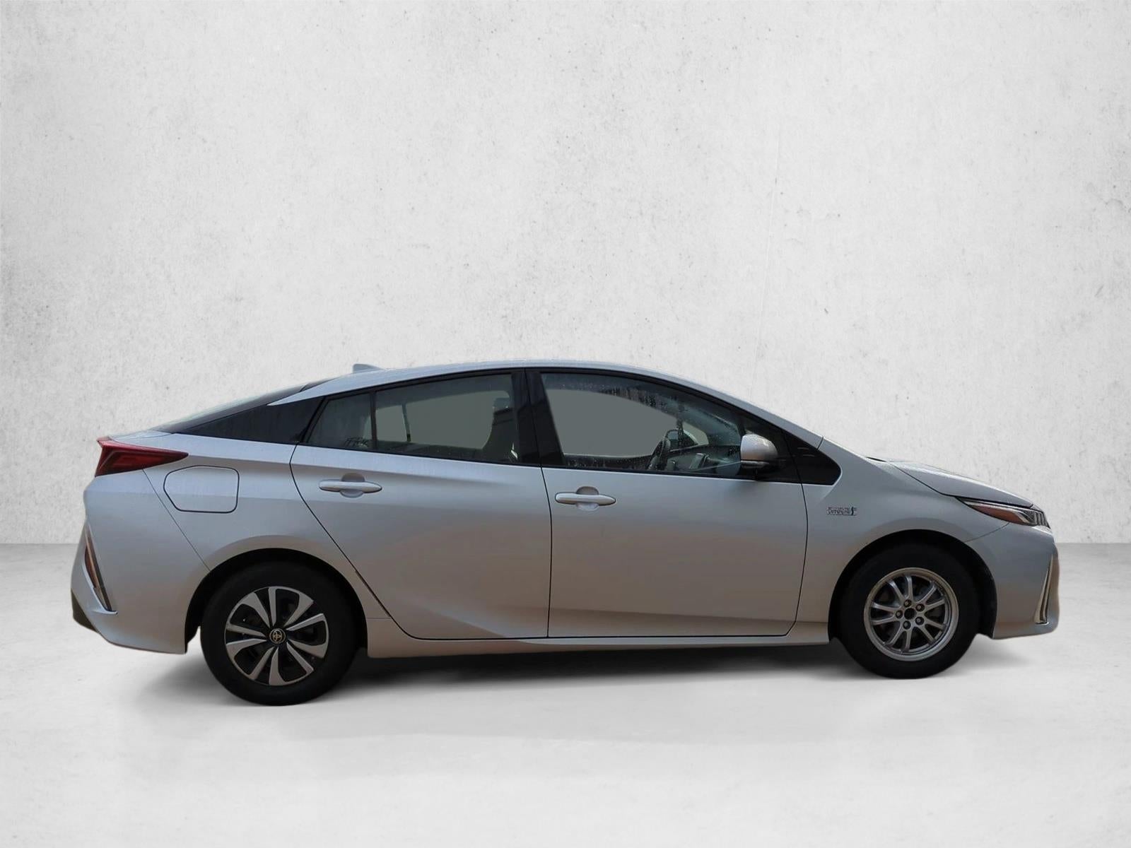 2017 Toyota Prius Prime Premium (Natl)