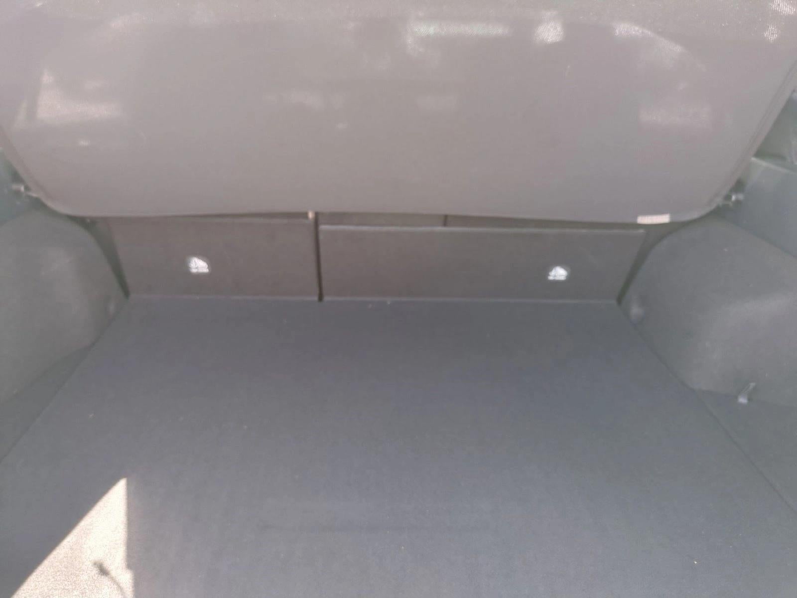 2017 Toyota Prius Prime Premium (Natl)