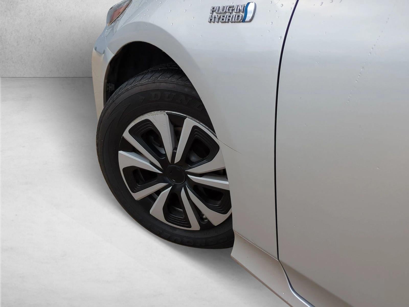 2017 Toyota Prius Prime Premium (Natl)