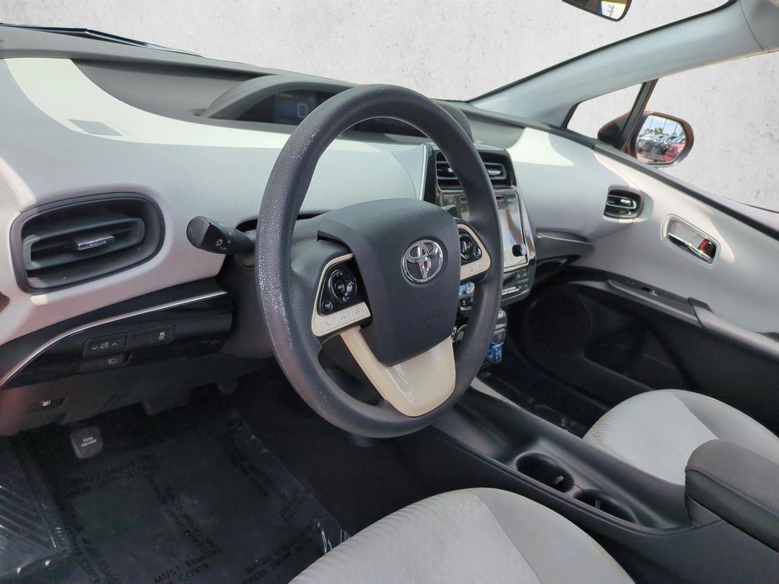 2017 Toyota Prius Two (SE)