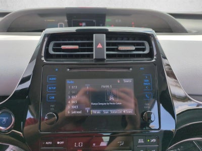 2017 Toyota Prius Two (SE)