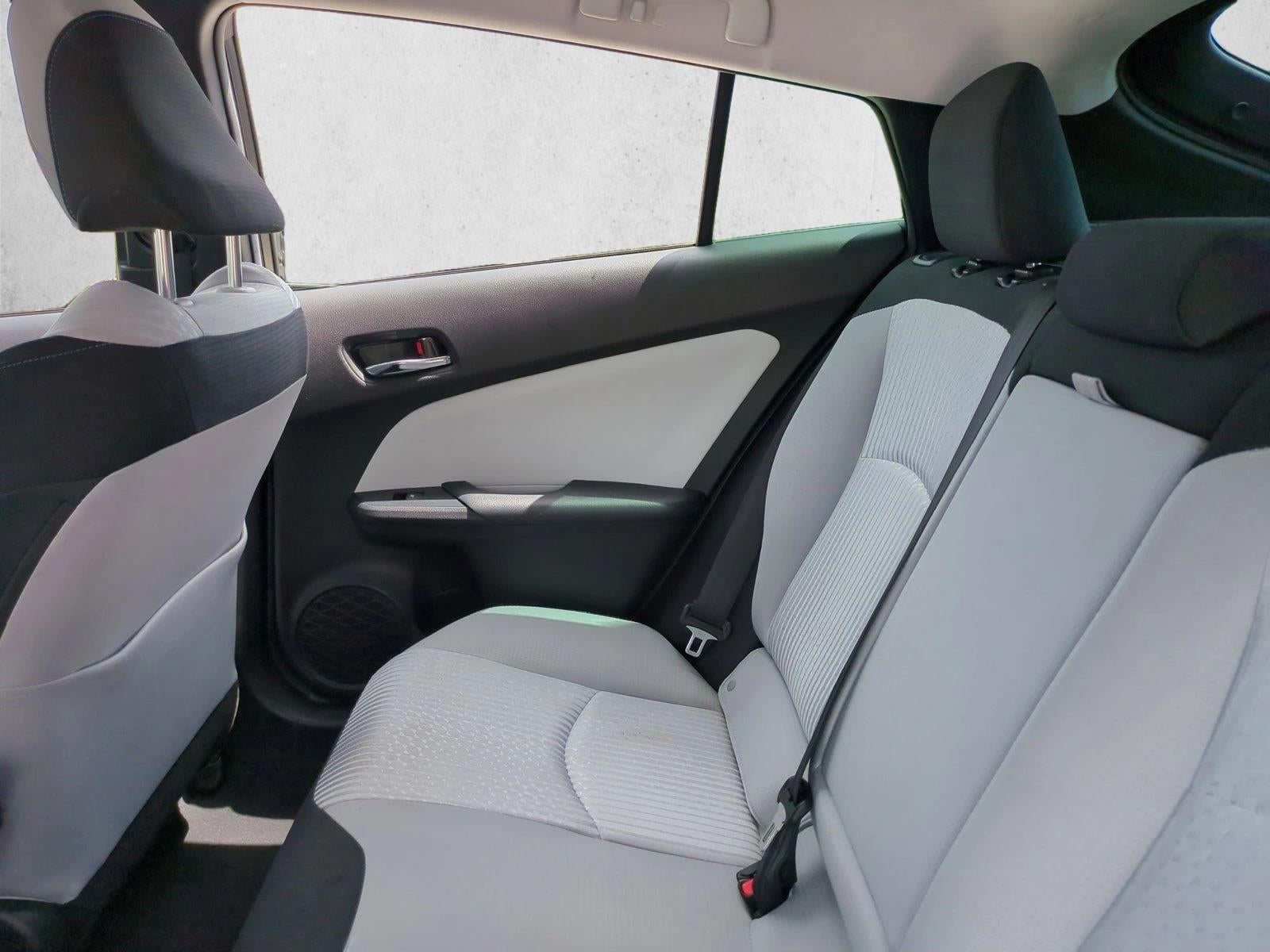 2017 Toyota Prius Two (SE)