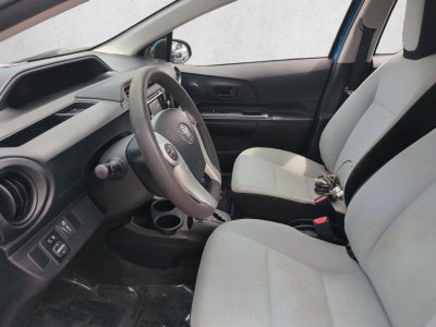 2015 Toyota Prius c 5dr HB One (SE)