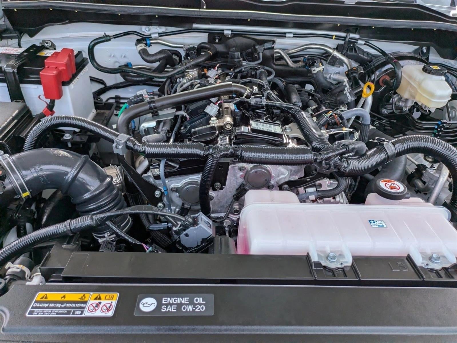 2025 Toyota 4Runner SR5 2WD (Natl)