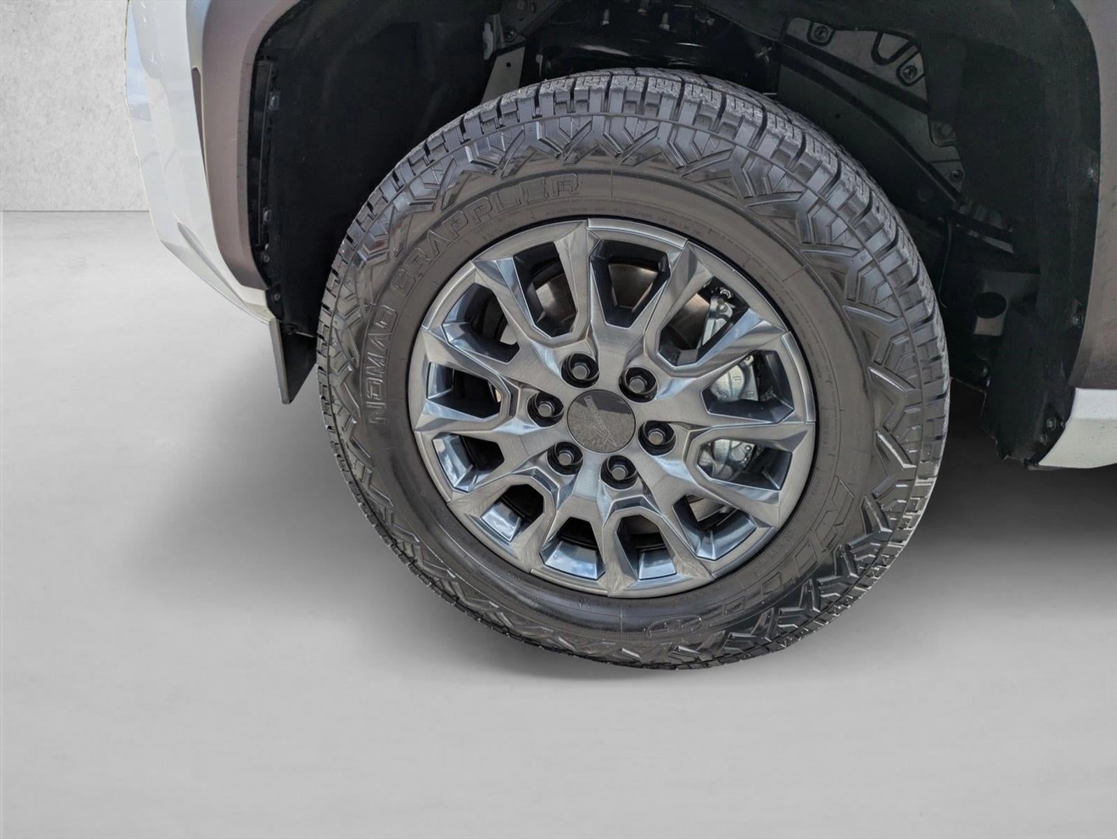 2025 Toyota 4Runner SR5 2WD (Natl)