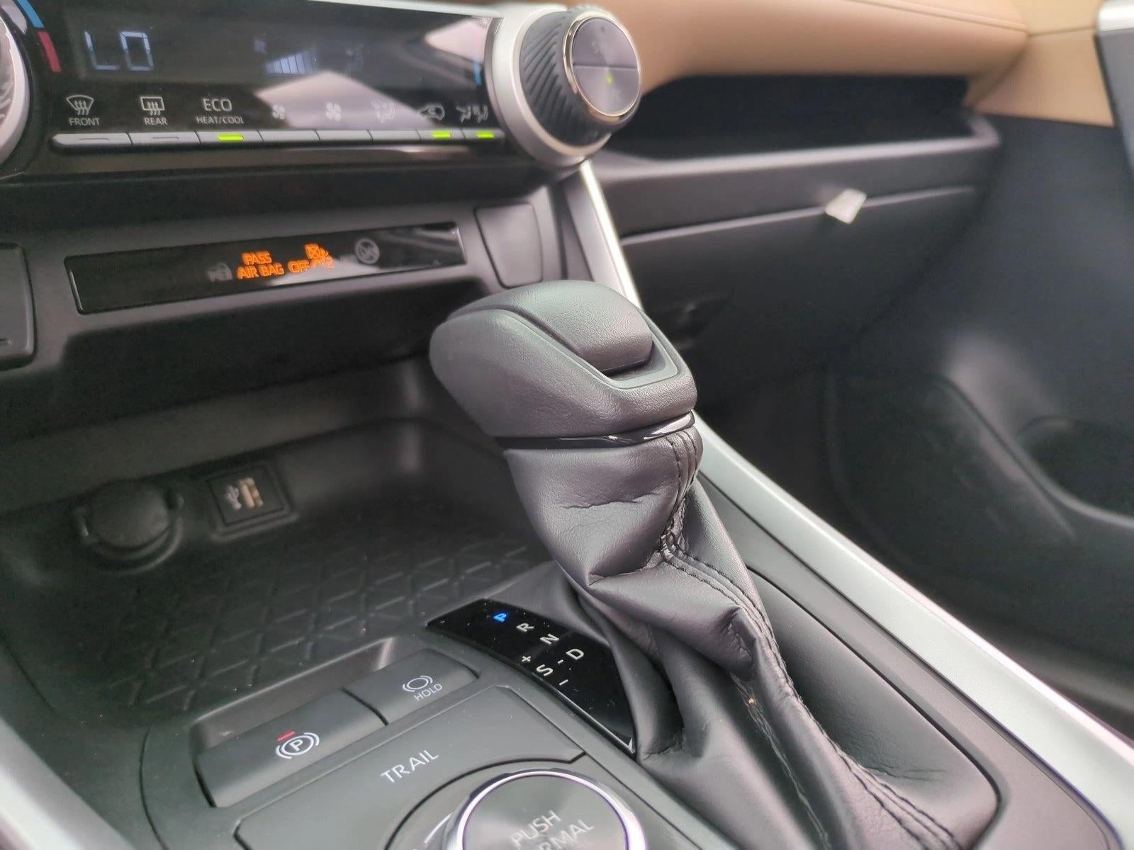 2025 Toyota RAV4 Hybrid XLE AWD (Natl)