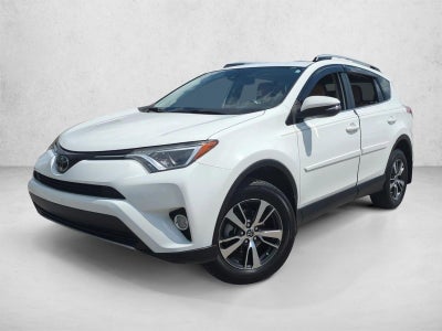 2017 Toyota RAV4 XLE FWD (GS)