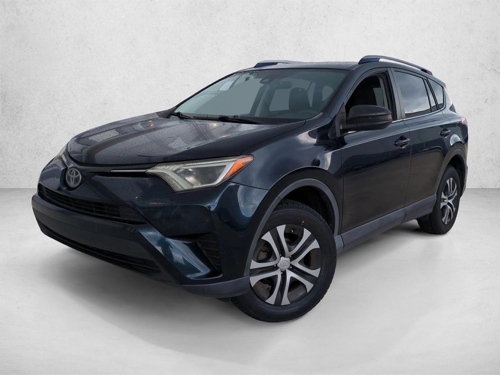 2017 Toyota RAV4 LE FWD (GS)