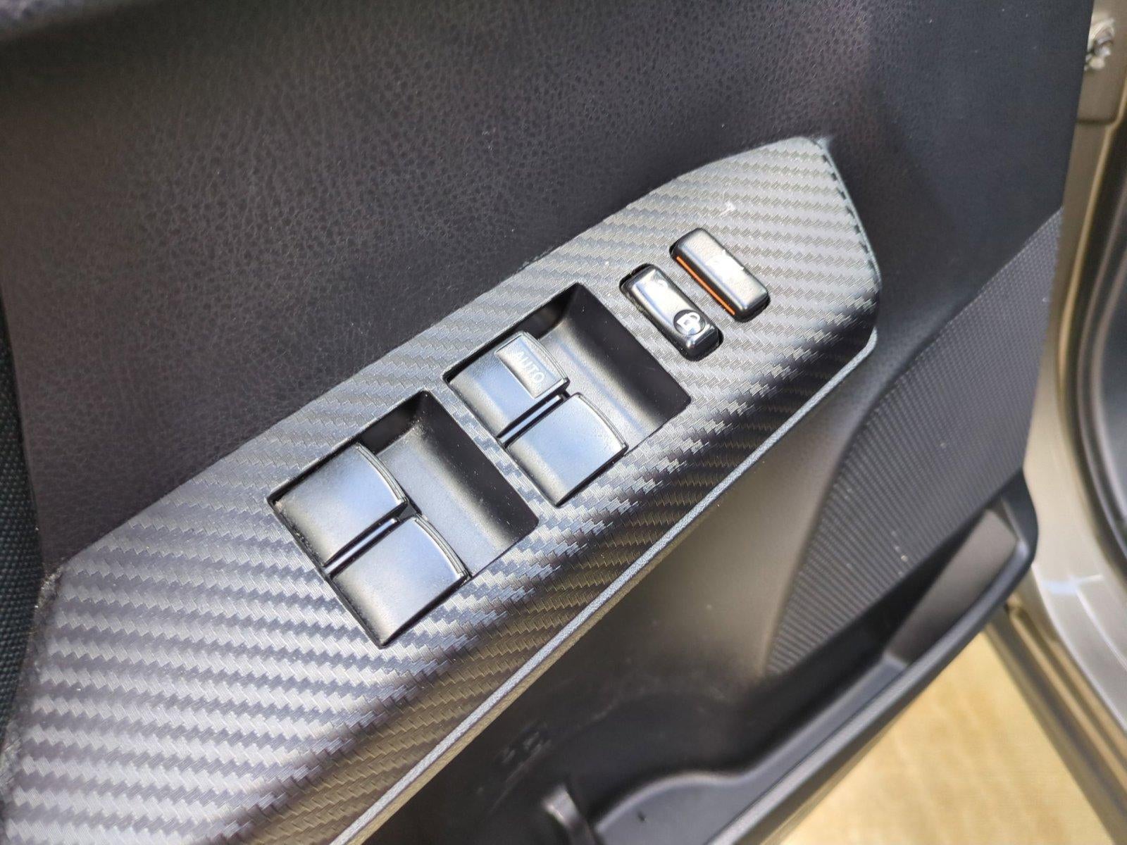 2015 Toyota RAV4 FWD 4dr LE (GS)